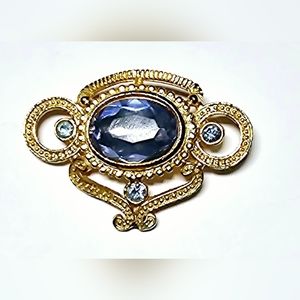 Magnificent vintage 1920s art deco gilded age clear blue stone brooch